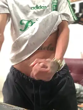 Snapshot of 27powercm chatting on March 18, 9:10 pm 27powercm online show from March 18, 9:10 pm