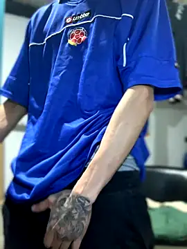 Snapshot of 27powercm chatting on October 16, 5:08 am 27powercm online show from October 16, 5:08 am