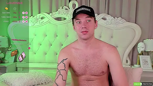 ArthurWhitee online show from October 12, 5:34 pm