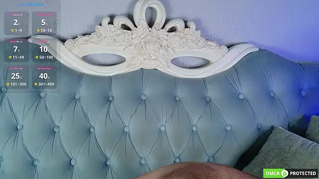 ArthurWhitee online show from April 14, 2:34 pm