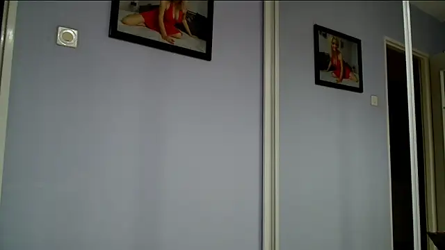 Snapshot of sexyjennyeu chatting on February 18, 8:36 pm sexyjennyeu online show from February 18, 8:36 pm