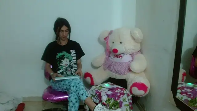 SexyTokio4 online show from February 6, 5:30 pm