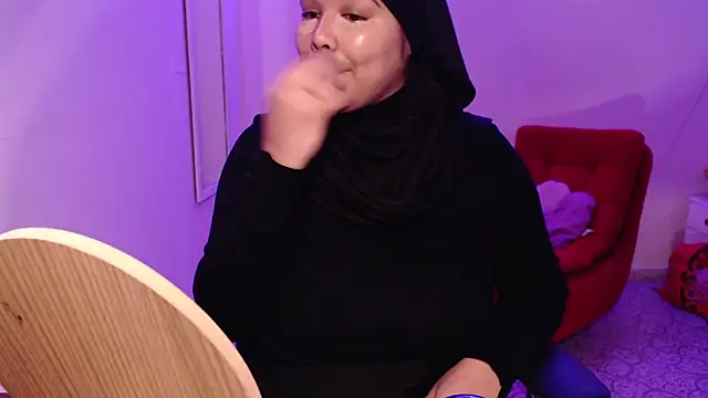 VenussTits97 online show from February 4, 11:20 pm