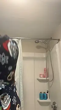 menaceswife online show from March 2, 7:45 pm