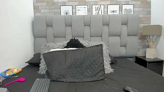 KariinaTaylor online show from October 27, 6:34 pm