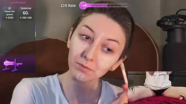 lovelylucyy online show from March 12, 2:41 am