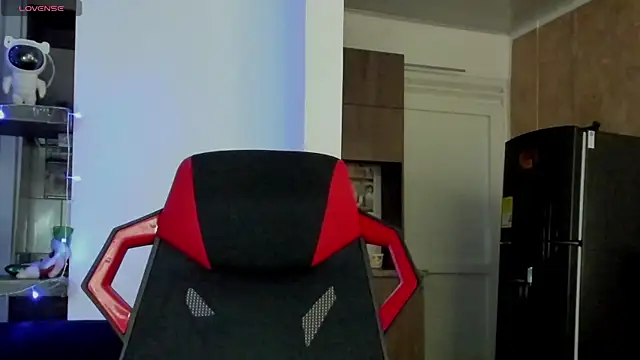 Snapshot of Charlotte_greys chatting on December 26, 9:47 pm Charlotte greys online show from December 26, 9:47 pm