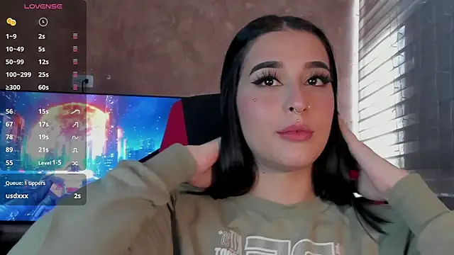 Snapshot of Charlotte_greys chatting on January 28, 9:50 pm Charlotte greys online show from January 28, 9:50 pm