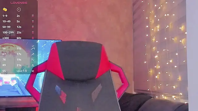 Snapshot of Charlotte_greys chatting on January 29, 1:48 am Charlotte greys online show from January 29, 1:48 am