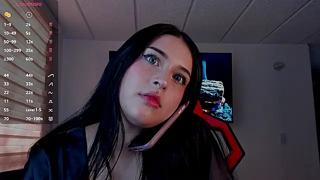 Snapshot of Charlotte_greys chatting on September 16, 8:21 pm Charlotte greys online show from September 16, 8:21 pm