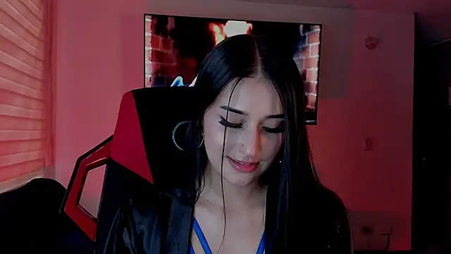 Snapshot of Charlotte_greys chatting on September 22, 8:33 pm Charlotte greys online show from September 22, 8:33 pm