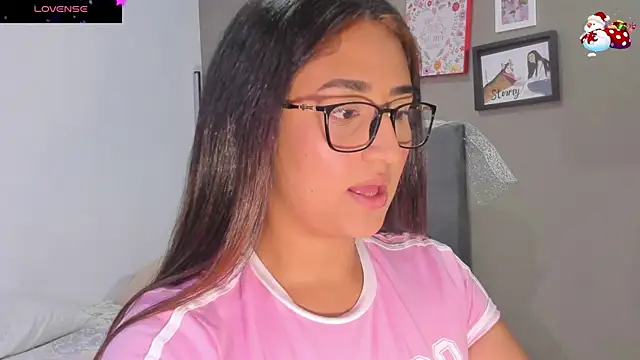 Snapshot of curvy_jhacky chatting on December 20, 8:34 pm curvy jhacky online show from December 20, 8:34 pm