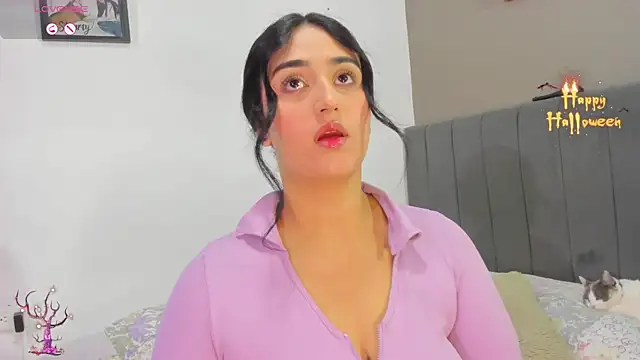 Snapshot of curvy_jhacky chatting on October 26, 4:07 am curvy jhacky online show from October 26, 4:07 am