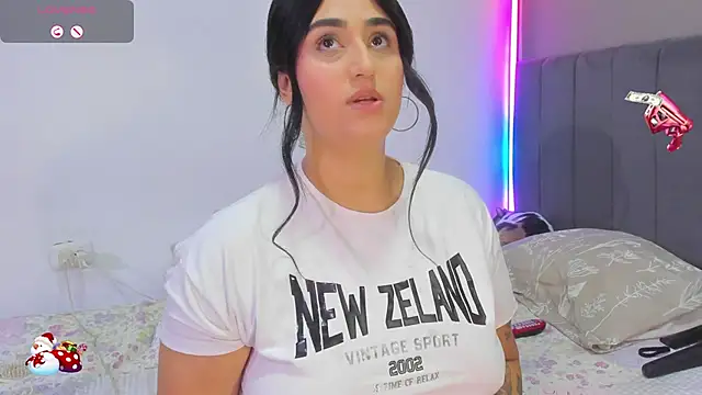 Snapshot of curvy_jhacky chatting on November 29, 1:08 am curvy jhacky online show from November 29, 1:08 am