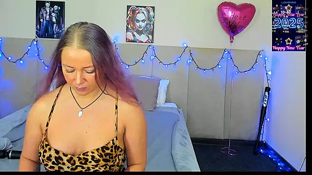 Snapshot of MuscleXXXBarbie chatting on February 18, 2:59 am MuscleXXXBarbie online show from February 18, 2:59 am