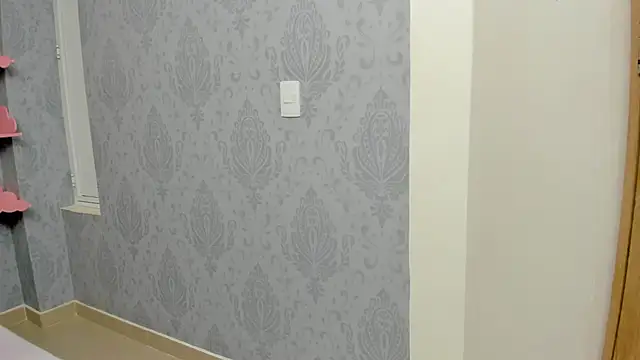 Snapshot of MaddyCute4u chatting on February 14, 12:14 pm MaddyCute4u online show from February 14, 12:14 pm