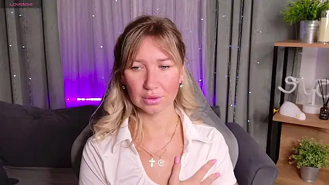 MilaBott online show from September 13, 8:19 pm