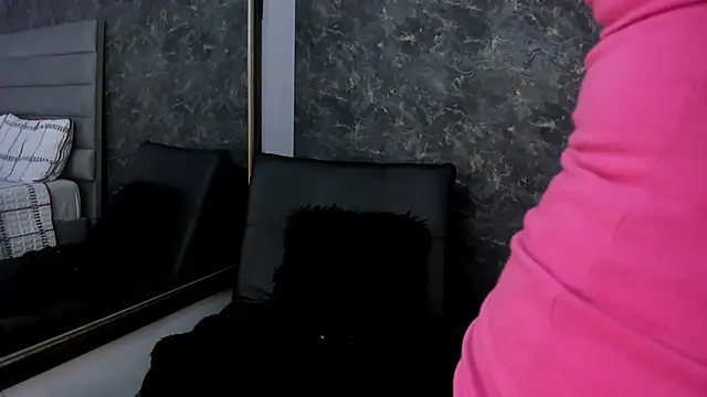 Snapshot of Bella_Evans_ chatting on January 22, 10:48 pm Bella Evans online show from January 22, 10:48 pm