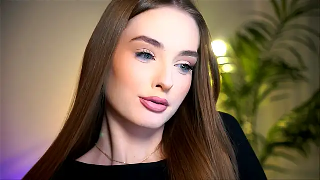 Snapshot of petitegonwiild chatting on October 16, 6:42 pm petitegonwiild online show from October 16, 6:42 pm