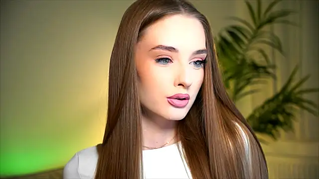 Snapshot of petitegonwiild chatting on October 26, 7:20 pm petitegonwiild online show from October 26, 7:20 pm