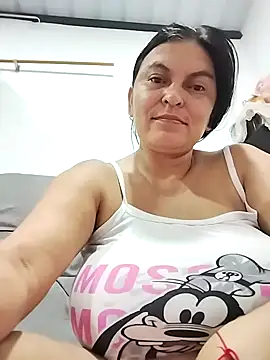 Horny-Mommy-Dirty online show from November 4, 3:16 am