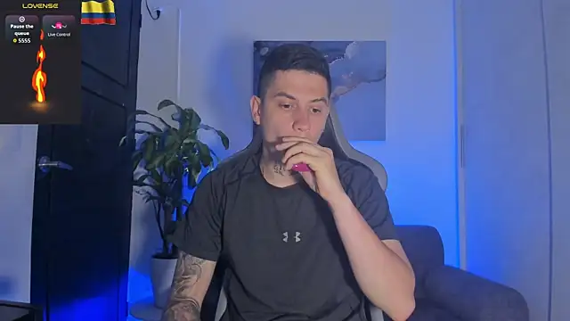 Snapshot of Yeiko_Romero_ chatting on November 5, 8:20 pm Yeiko Romero online show from November 5, 8:20 pm