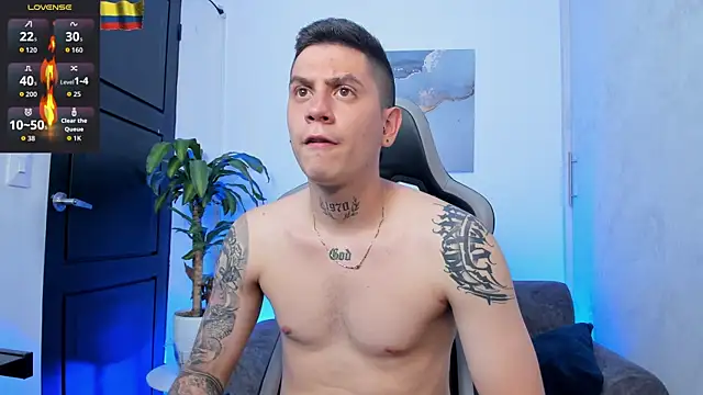 Snapshot of Yeiko_Romero_ chatting on November 19, 10:21 pm Yeiko Romero online show from November 19, 10:21 pm