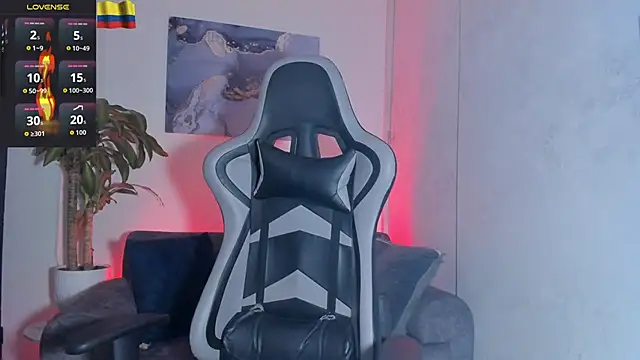 Snapshot of Yeiko_Romero_ chatting on December 13, 9:31 pm Yeiko Romero online show from December 13, 9:31 pm