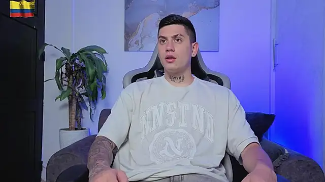 Yeiko Romero  online show from April 17, 5:32 am