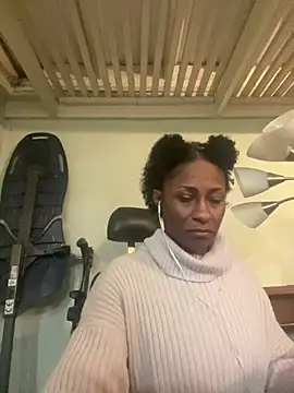 Snapshot of wynterheat chatting on January 29, 2:51 am wynterheat online show from January 29, 2:51 am