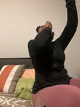 Snapshot of wynterheat chatting on January 31, 8:43 am wynterheat online show from January 31, 8:43 am