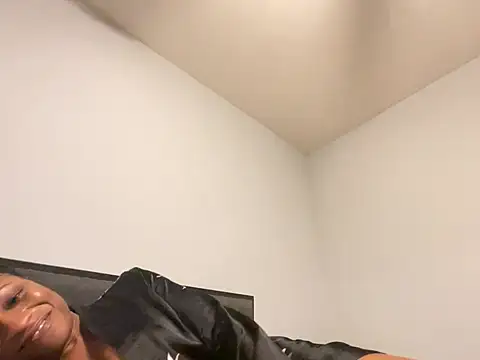 Snapshot of wynterheat chatting on February 24, 10:26 am wynterheat online show from February 24, 10:26 am