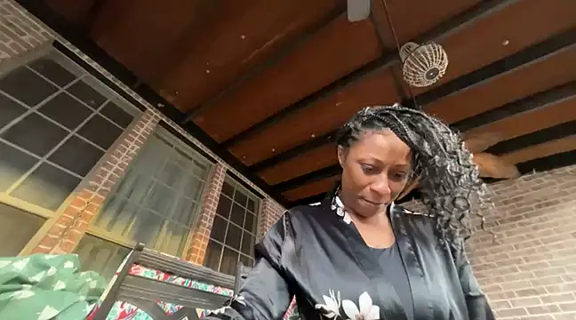 Snapshot of wynterheat chatting on March 5, 12:05 am wynterheat online show from March 5, 12:05 am