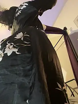 Snapshot of wynterheat chatting on March 15, 11:40 am wynterheat online show from March 15, 11:40 am