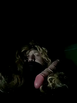 Snapshot of sexuallysubmissiveCD chatting on October 15, 8:58 am sexuallysubmissiveCD online show from October 15, 8:58 am