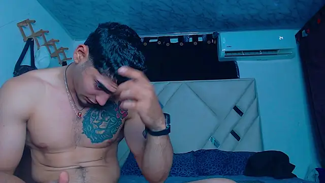 Rich boy01 online show from January 30, 11:02 pm