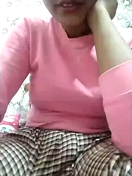 Snapshot of aarjulove chatting on December 19, 4:35 pm aarjulove online show from December 19, 4:35 pm