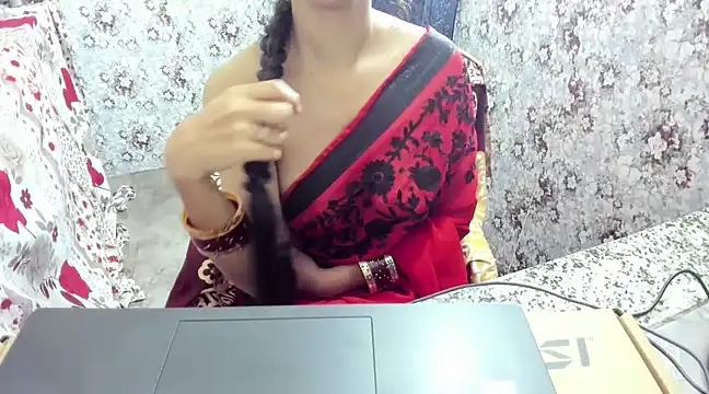 Snapshot of aarjulove chatting on December 21, 7:27 pm aarjulove online show from December 21, 7:27 pm