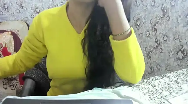 Snapshot of aarjulove chatting on January 8, 4:44 pm aarjulove online show from January 8, 4:44 pm