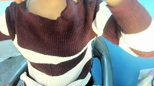 aarjulove online show from December 18, 12:22 pm