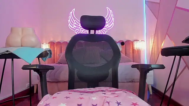  scarletmoore online show from February 21, 1:22 pm