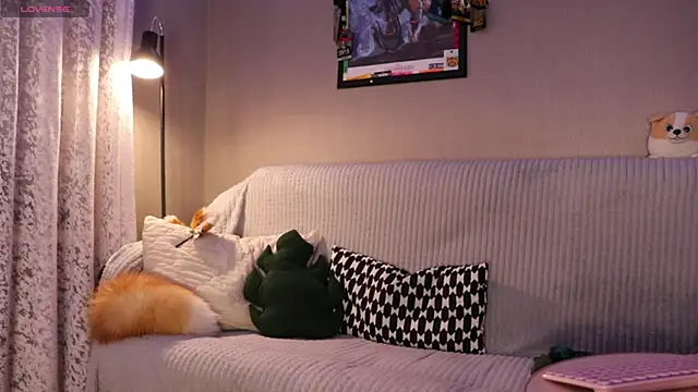 Snapshot of mari_moon_bunny chatting on January 25, 2:03 pm mari moon bunny online show from January 25, 2:03 pm