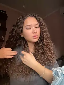 Snapshot of Denise_Garciia chatting on December 13, 11:45 am Denise Garciia online show from December 13, 11:45 am