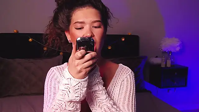 Snapshot of Denise_Garciia chatting on December 14, 2:53 pm Denise Garciia online show from December 14, 2:53 pm