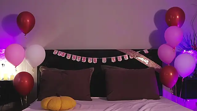 Snapshot of Denise_Garciia chatting on September 28, 12:32 pm Denise Garciia online show from September 28, 12:32 pm