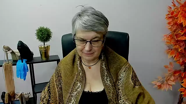 IrisDream online show from January 28, 10:45 am