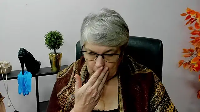 IrisDream online show from January 30, 10:50 am