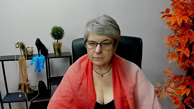 IrisDream online show from January 31, 1:23 pm