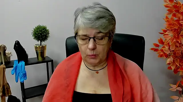 IrisDream online show from February 7, 7:18 am