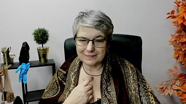 IrisDream online show from February 12, 10:14 am